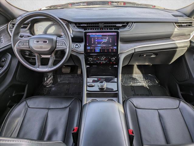 Used 2024 Jeep Grand Cherokee L Limited w/ Luxury Tech Group II image 18