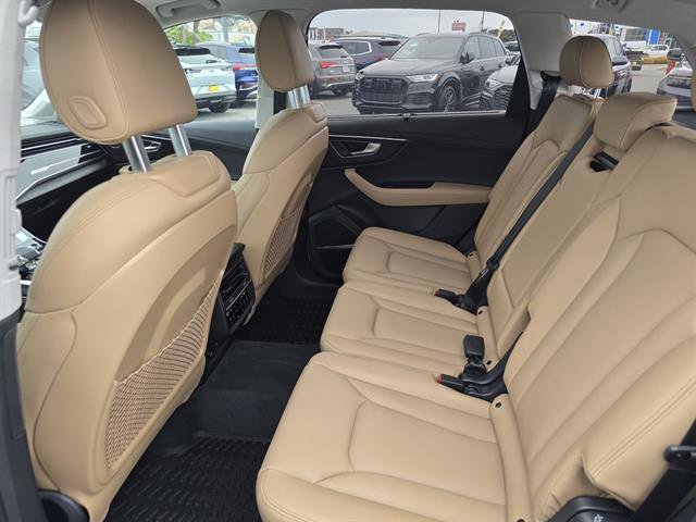New 2025 Audi Q7 3.0T Prestige image 13