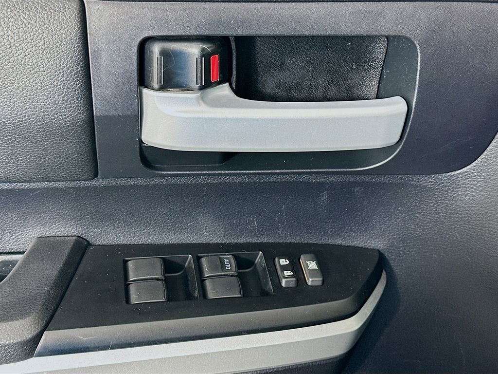 Used 2015 Toyota Tundra SR5 image 17