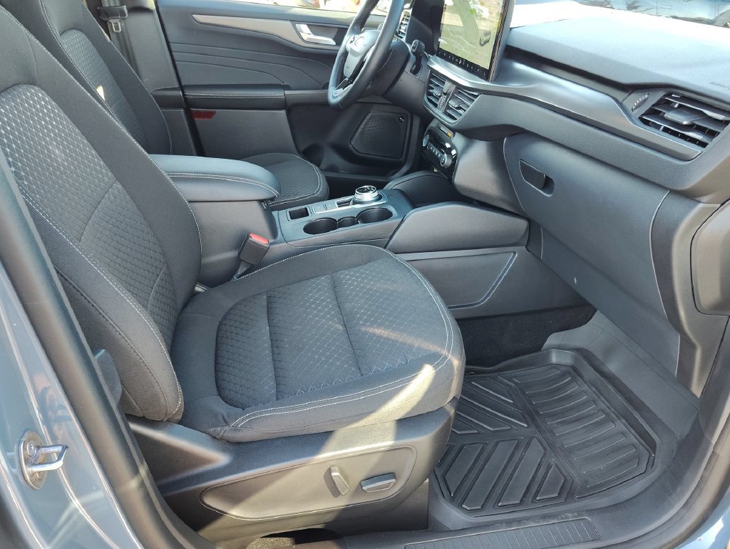 Used 2023 Ford Escape Active w/ Tech Pack #2 FWD image 32