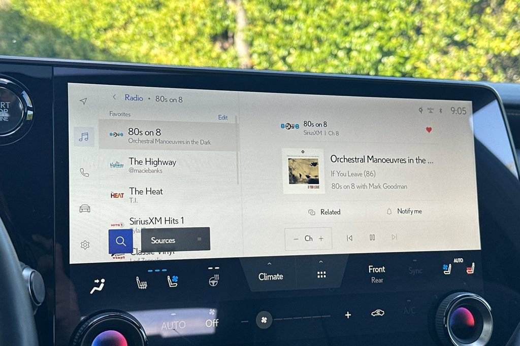 Certified 2025 Lexus RX 350 Premium w/ Accessory Package (Z1) FWD image 18