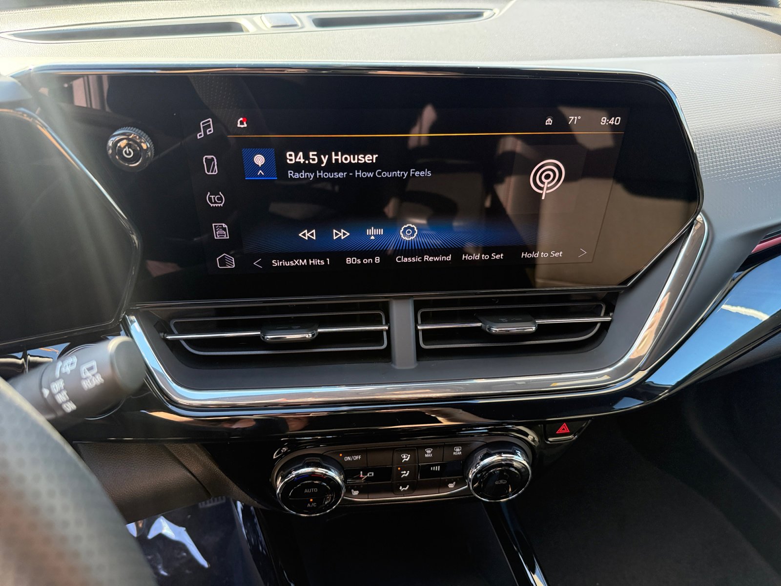 New 2026 Chevrolet Trax RS w/ Driver Confidence Package FWD image 12