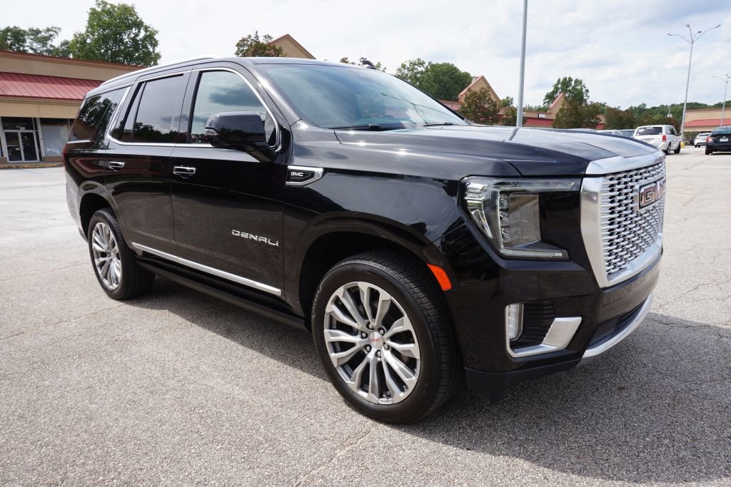 Used 2021 GMC Yukon Denali w/ Denali Premium Package image 1