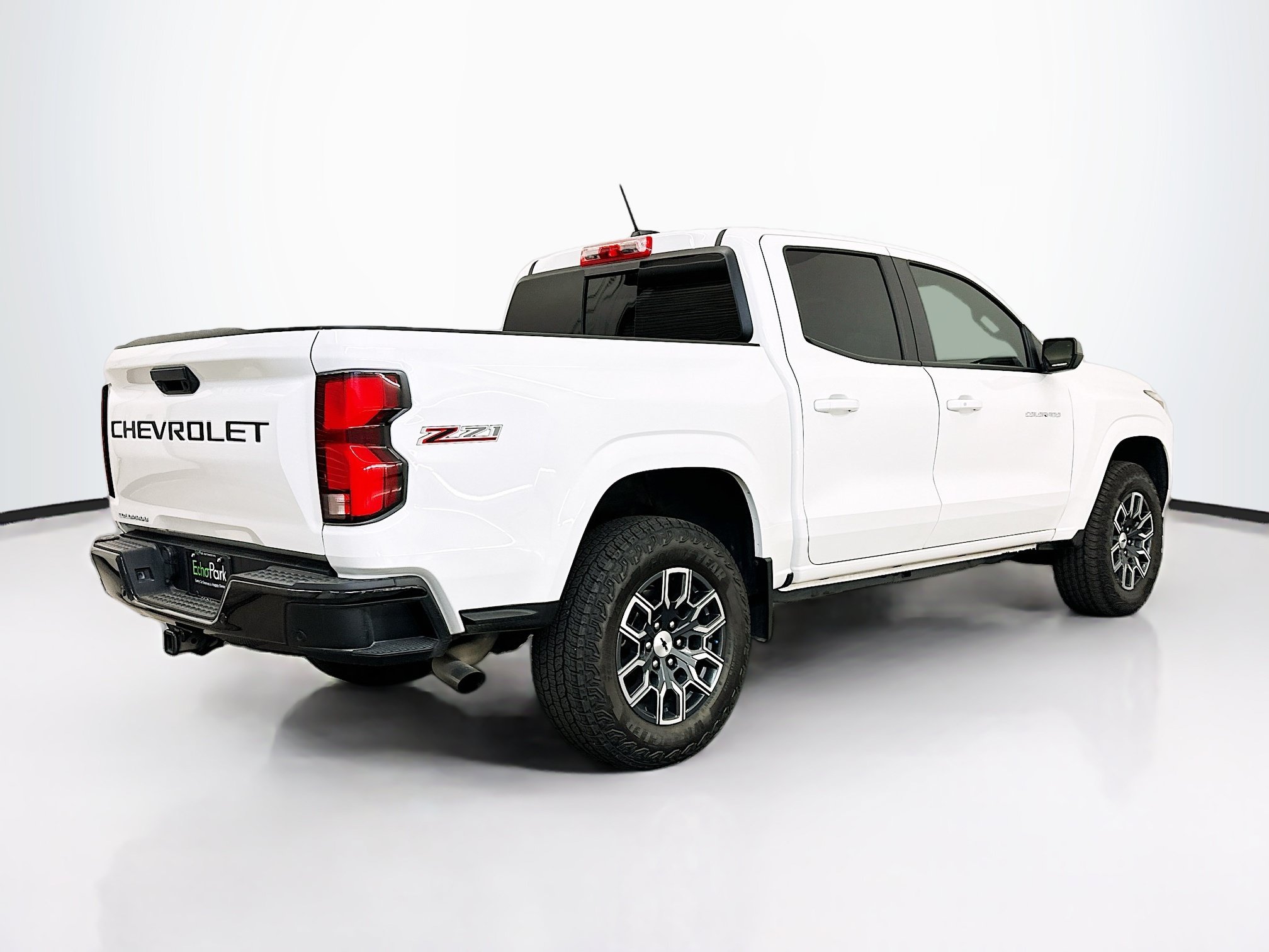 Used 2025 Chevrolet Colorado Z71 AWD/4WD image 9