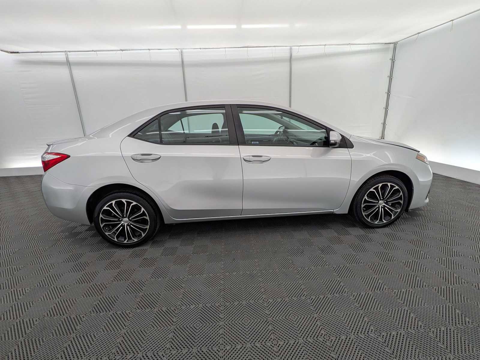 Used 2016 Toyota Corolla S image 7