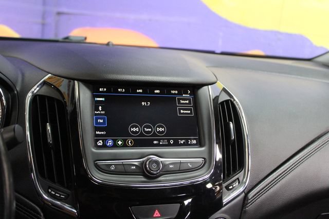 Used 2019 Chevrolet Cruze Premier FWD image 19