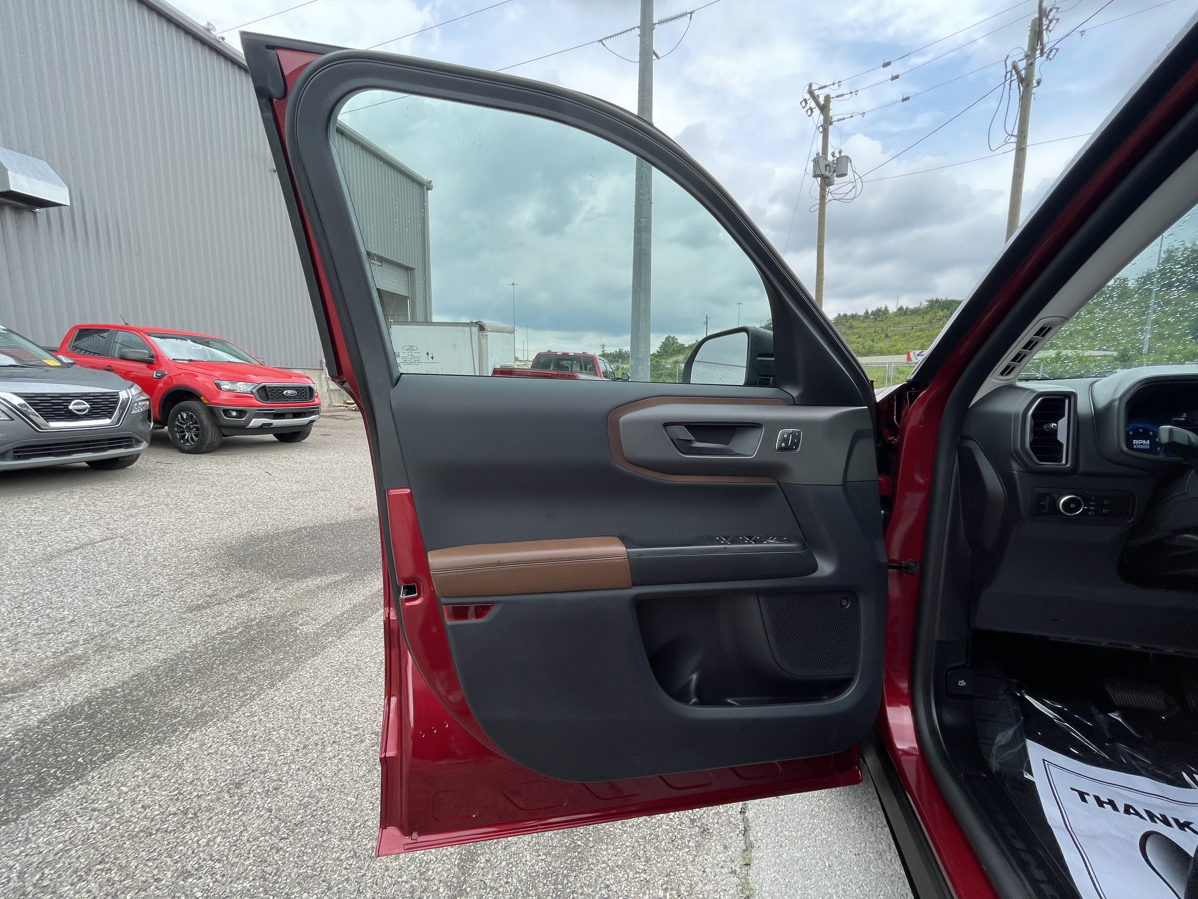 Used 2025 Ford Bronco Sport Outer Banks w/ Outer Banks Tech Package+ AWD/4WD image 11