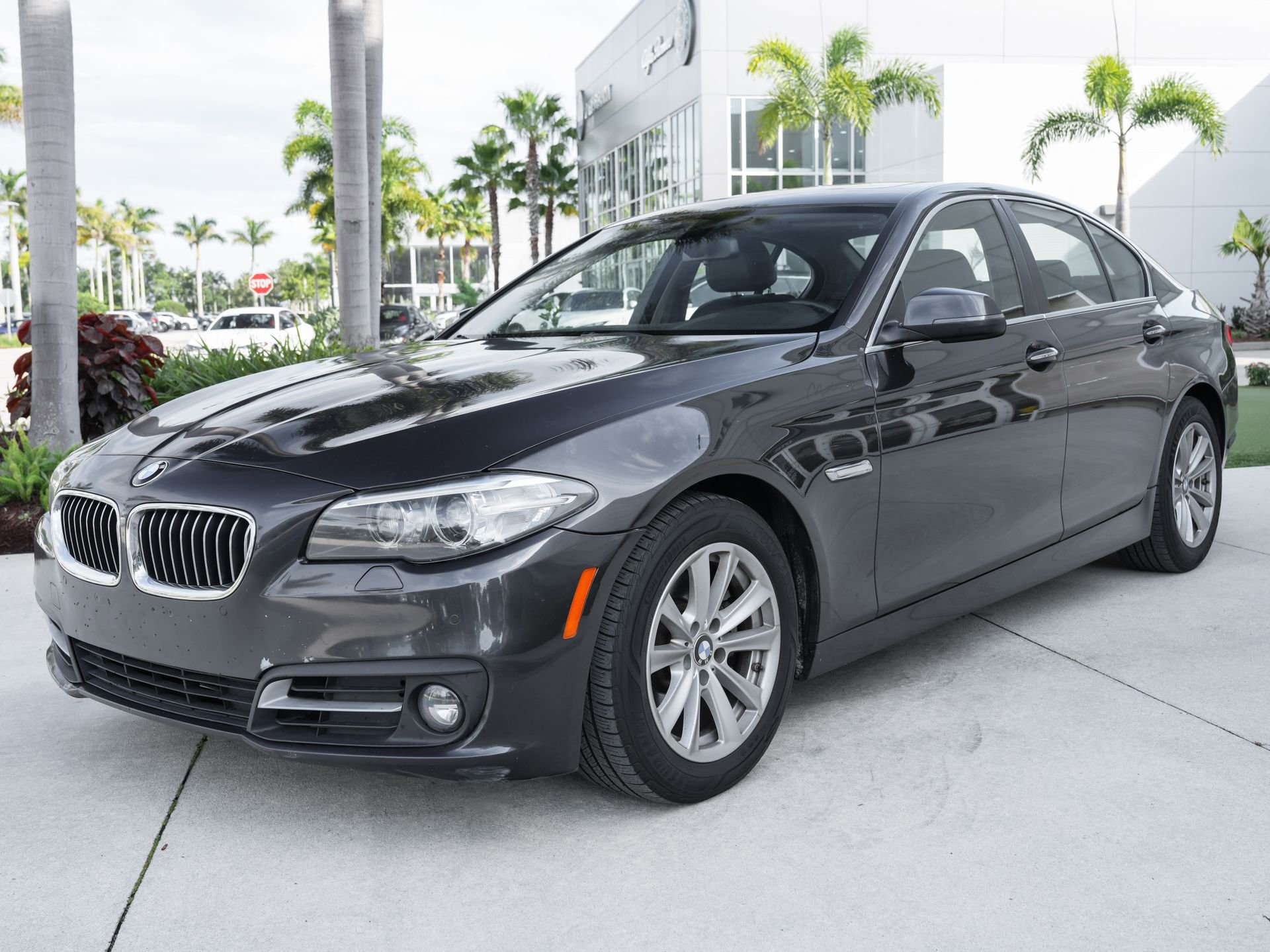 Used 2016 BMW 528i xDrive Sedan AWD/4WD image 6