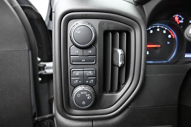 Used 2025 Chevrolet Silverado 2500 Custom w/ Custom Value Package AWD/4WD image 8