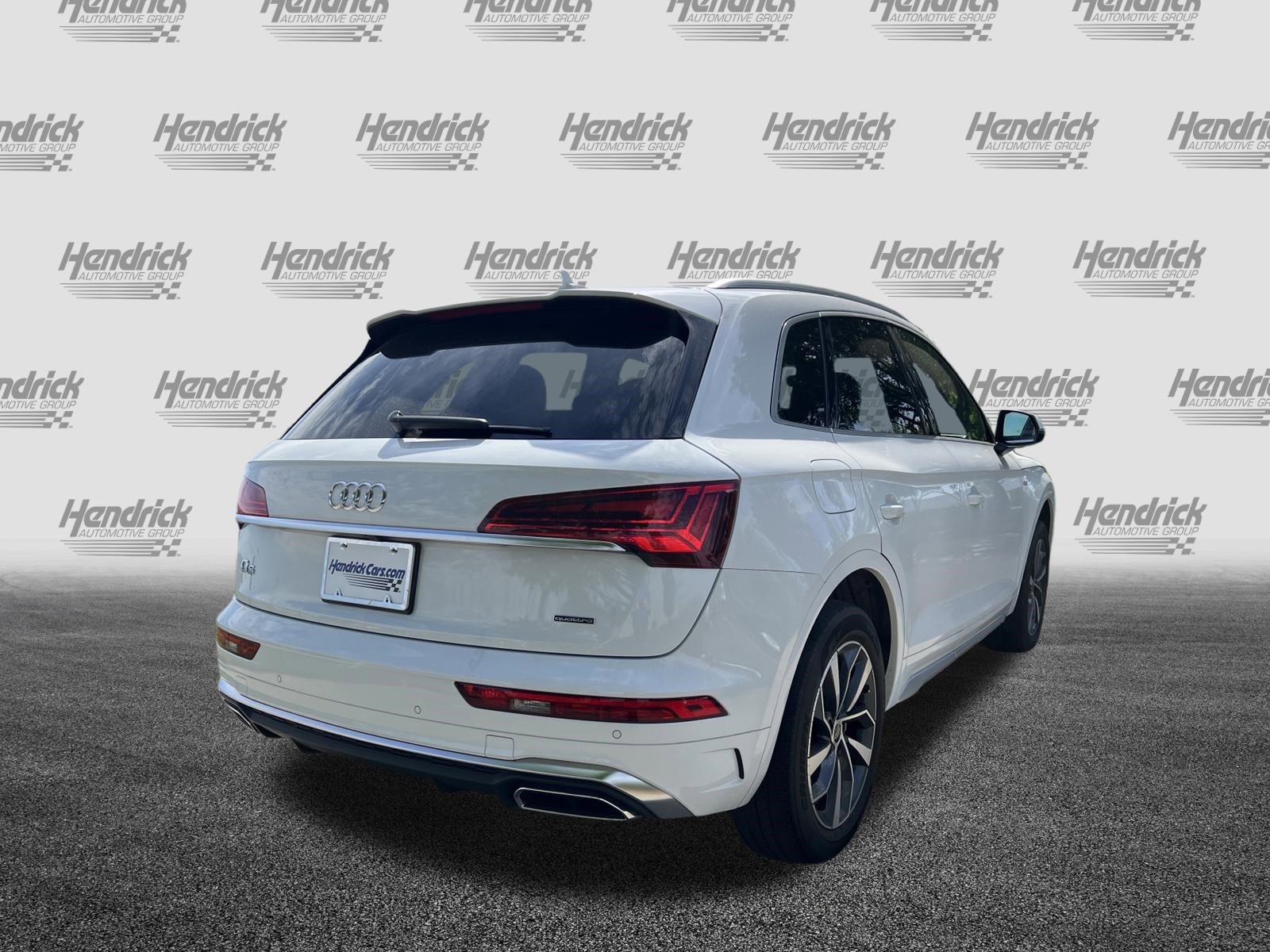 Used 2023 Audi Q5 2.0T Premium w/ Convenience Package image 11