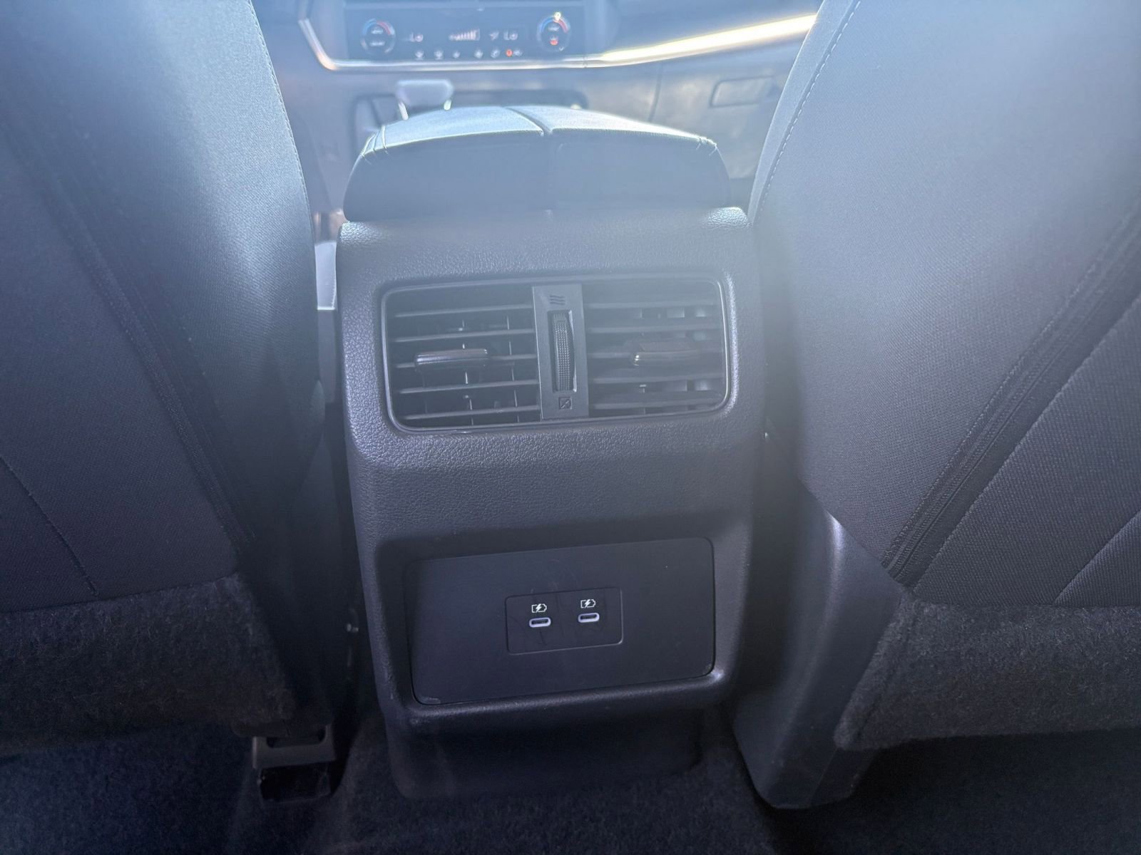 Used 2025 Nissan Rogue SV FWD image 24