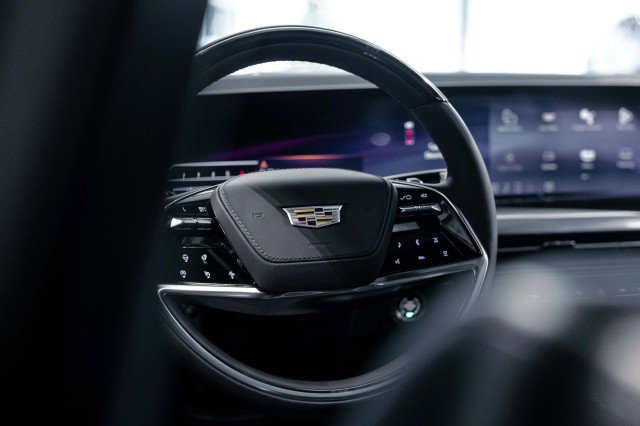 Used 2025 Cadillac Escalade Sport Platinum w/ LPO, ONYX Package image 43