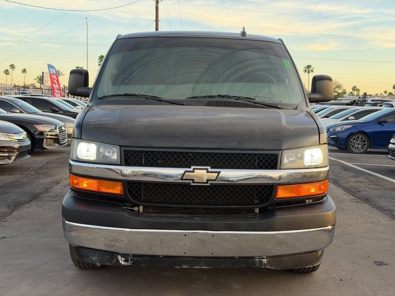Used 2018 Chevrolet Express 2500 w/ Driver Convenience Package image 14