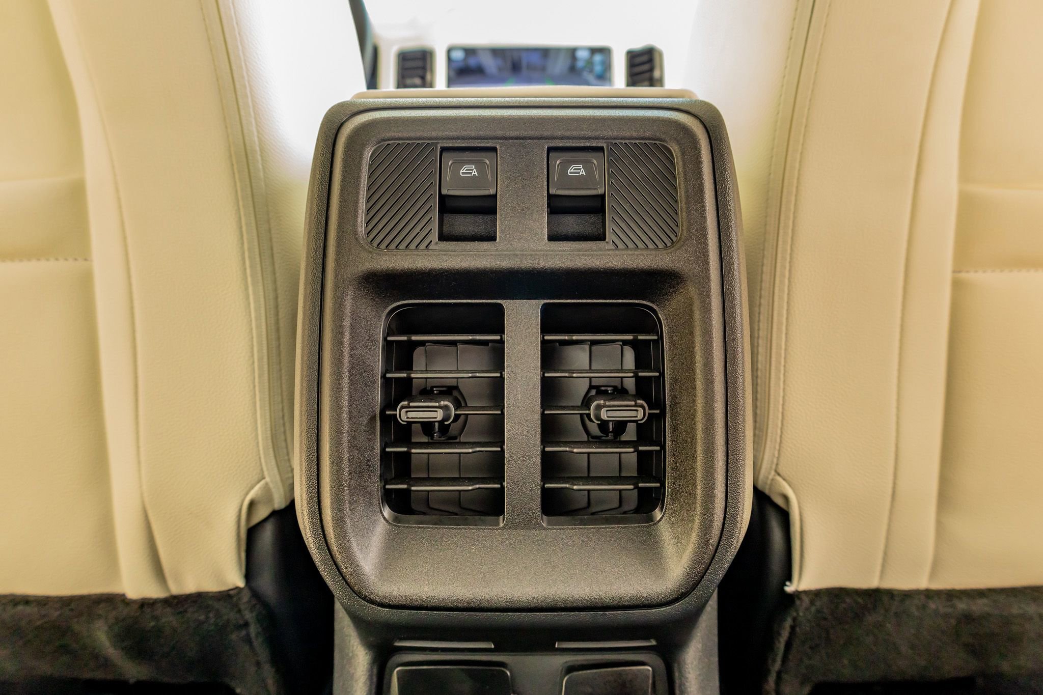 Used 2025 Ford Bronco Heritage Edition image 32