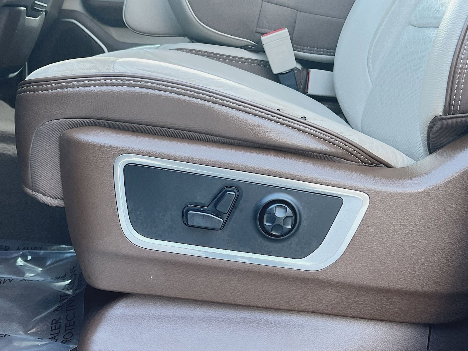 Used 2019 RAM 1500 Laramie image 14