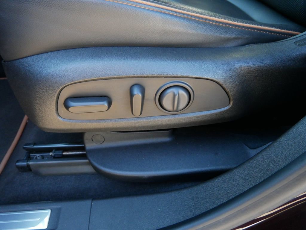 Used 2020 GMC Acadia AT4 w/ LPO, Roadside Safety Package image 15