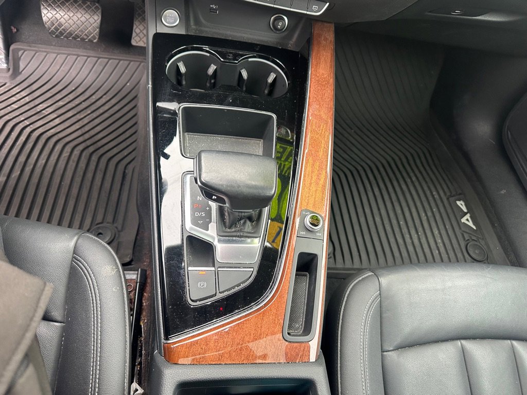 Used 2021 Audi A4 2.0T Premium w/ Convenience Package image 14