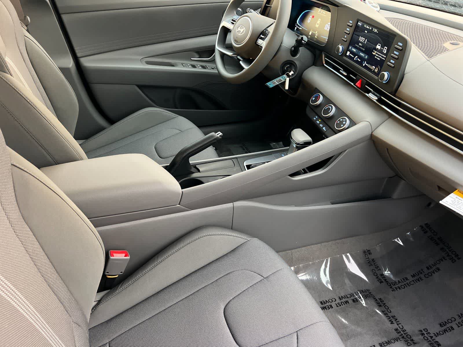 New 2026 Hyundai Elantra SE FWD image 16