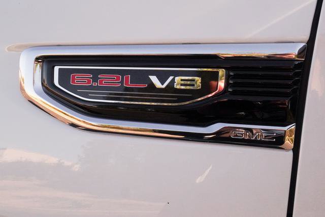 Used 2025 GMC Sierra 1500 SLT w/ SLT Premium Plus Package image 48