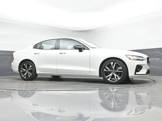 Used 2023 Volvo S60 B5 Core w/ Climate Package AWD/4WD image 10