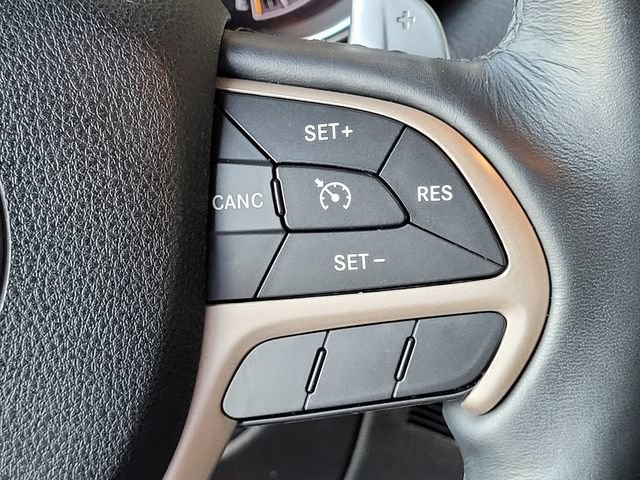 Used 2016 Jeep Grand Cherokee Limited 75th Anniversary AWD/4WD image 25
