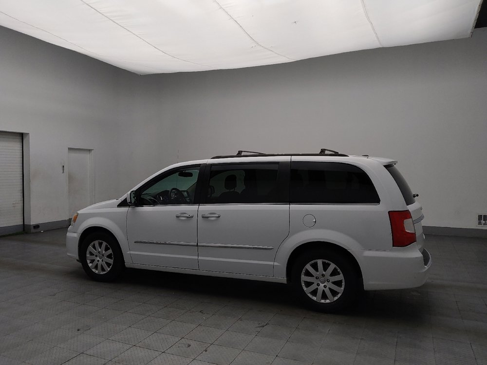 Used 2016 Chrysler Town & Country Touring w/ Driver Convenience Group image 3