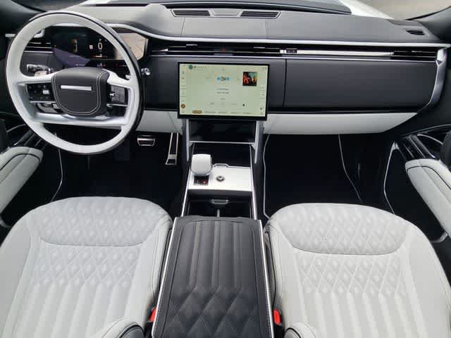 Used 2025 Land Rover Range Rover Long Wheelbase Autobiography AWD/4WD image 19