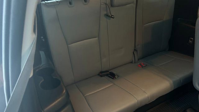 Used 2023 Toyota Highlander Limited image 56