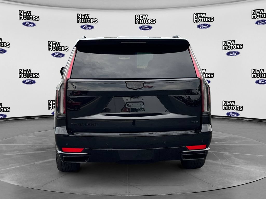 Used 2023 Cadillac Escalade Sport w/ LPO, ONYX Package AWD/4WD image 4