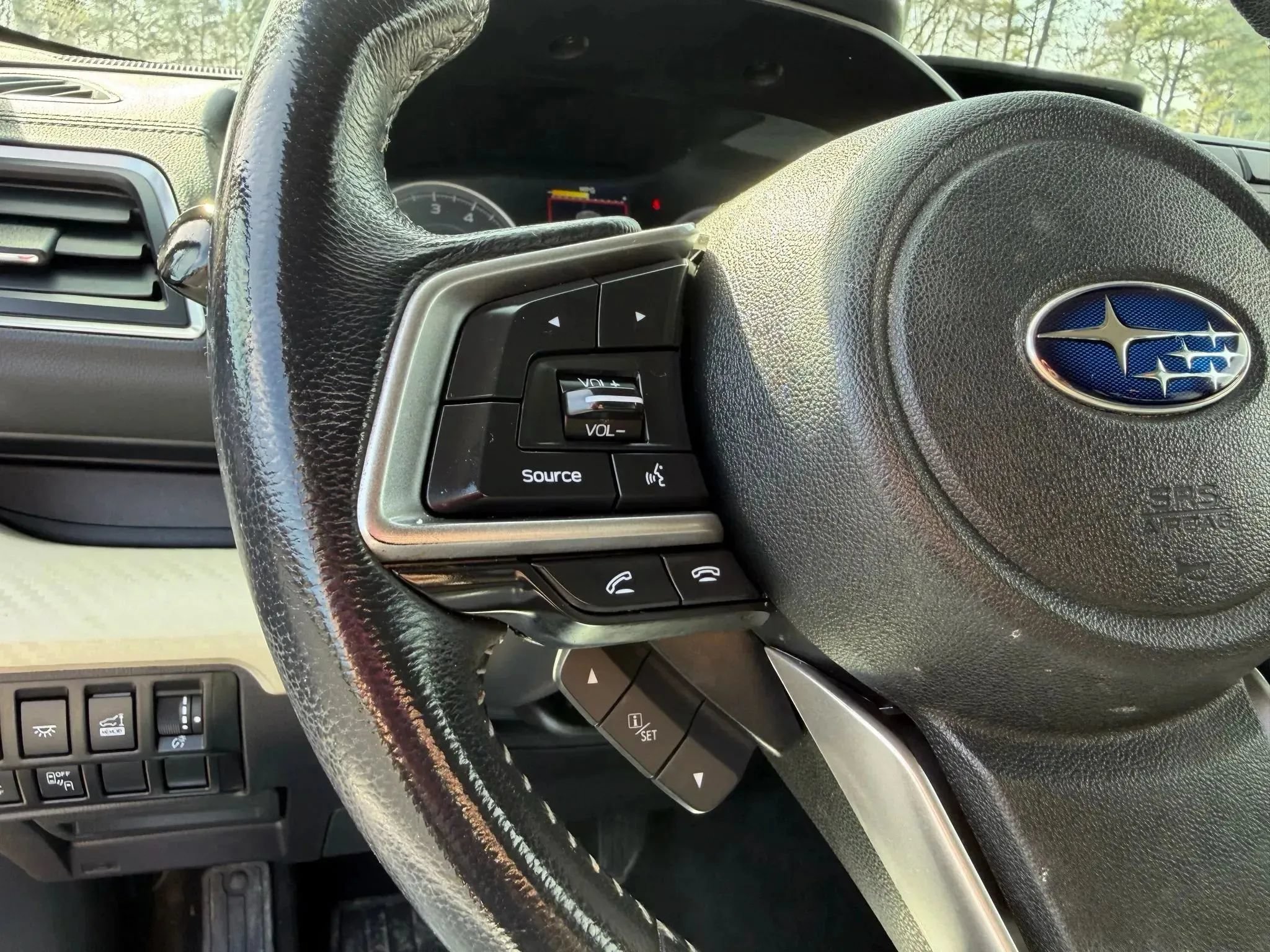 Used 2021 Subaru Ascent Premium w/ Convenience Package AWD/4WD image 14