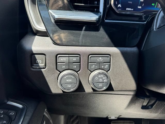 Certified 2024 Chevrolet Silverado 1500 RST w/ Convenience Package II AWD/4WD image 27