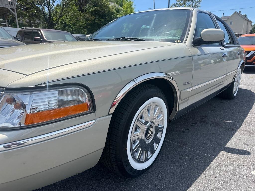 Used 2004 Mercury Grand Marquis GS RWD image 11
