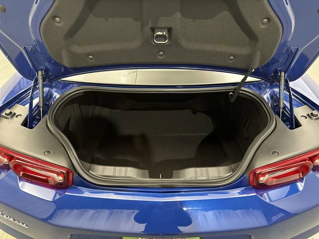 Used 2020 Chevrolet Camaro LT RWD image 22