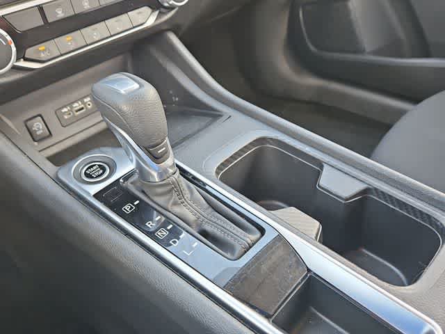 Used 2024 Nissan Sentra SV FWD image 25
