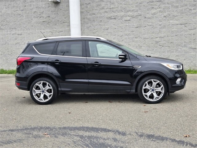 Used 2019 Ford Escape Titanium image 3