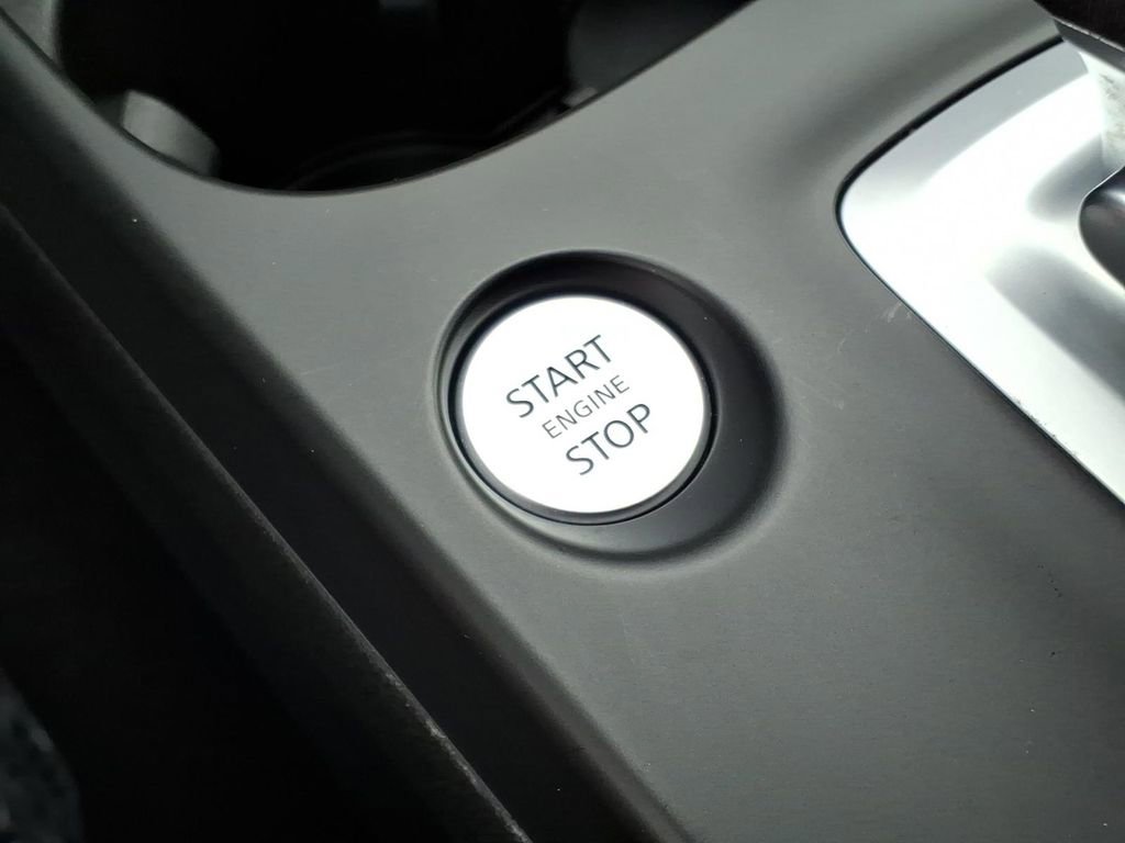 Used 2023 INFINITI QX50 Sensory image 21