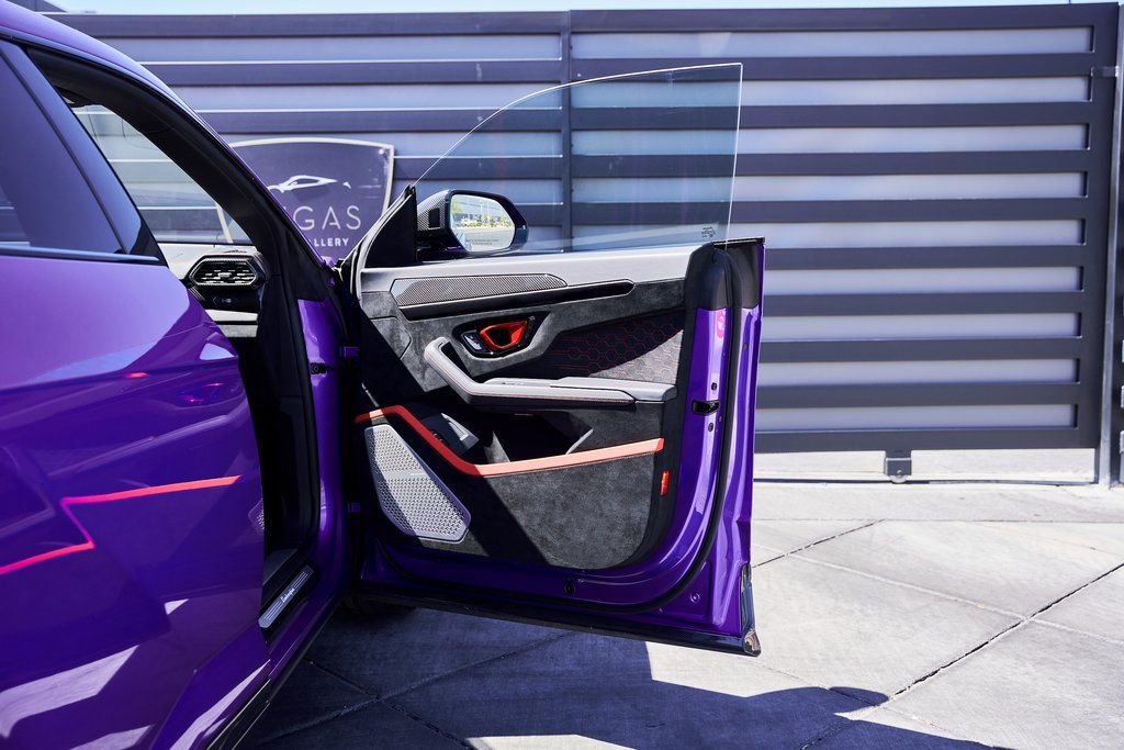 Used 2024 Lamborghini Urus Performante image 32