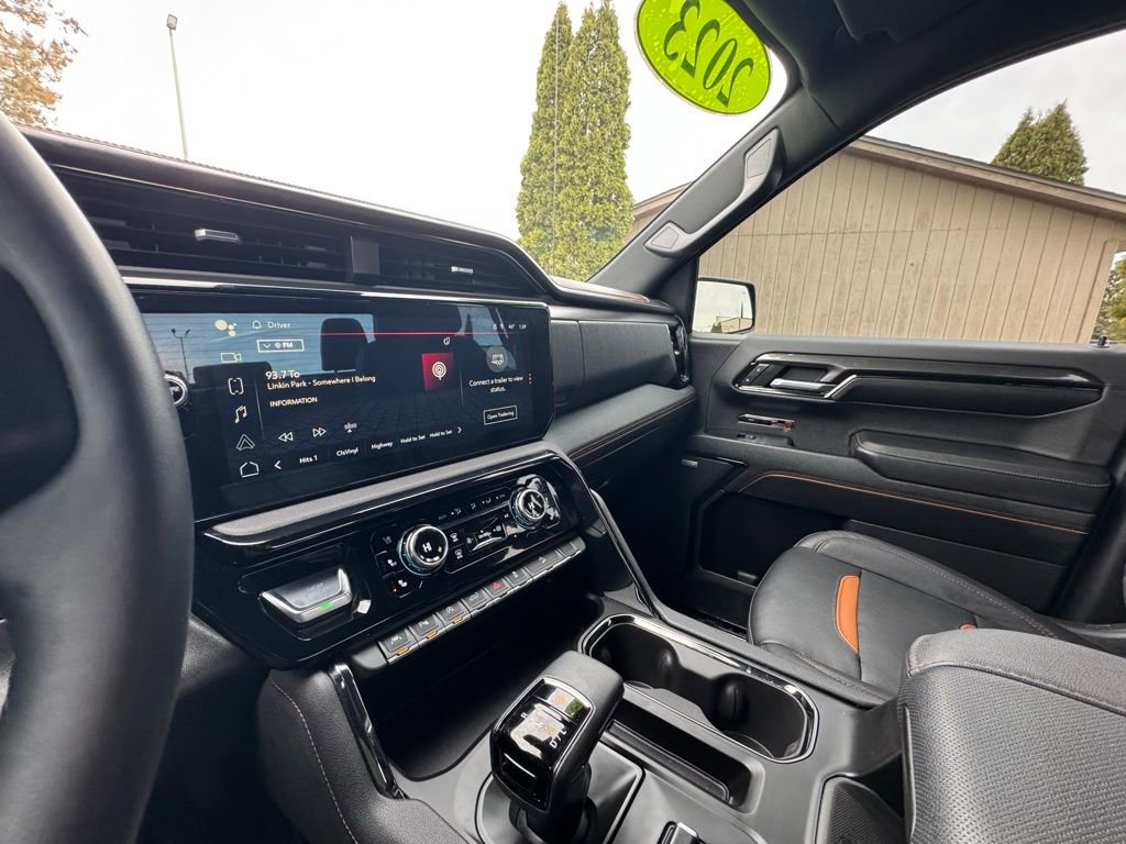Used 2023 GMC Sierra 1500 AT4 image 29