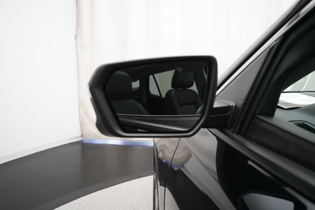 Used 2022 GMC Terrain SLT image 25