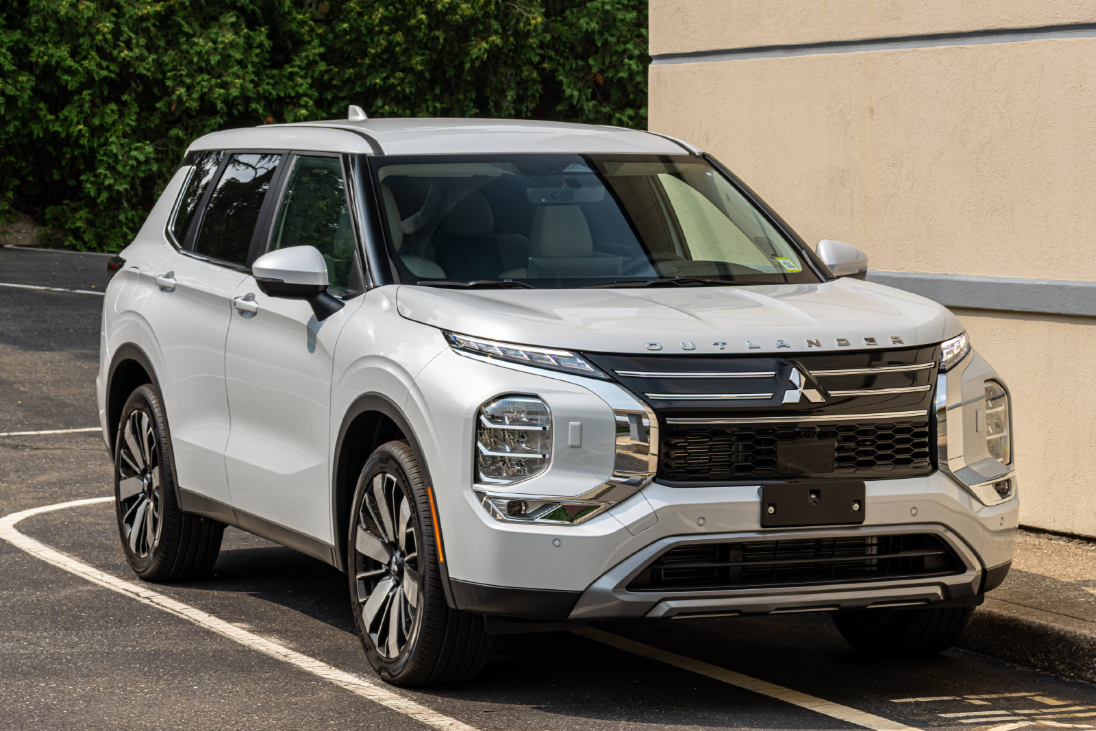 New 2026 Mitsubishi Outlander SE AWD/4WD image 12