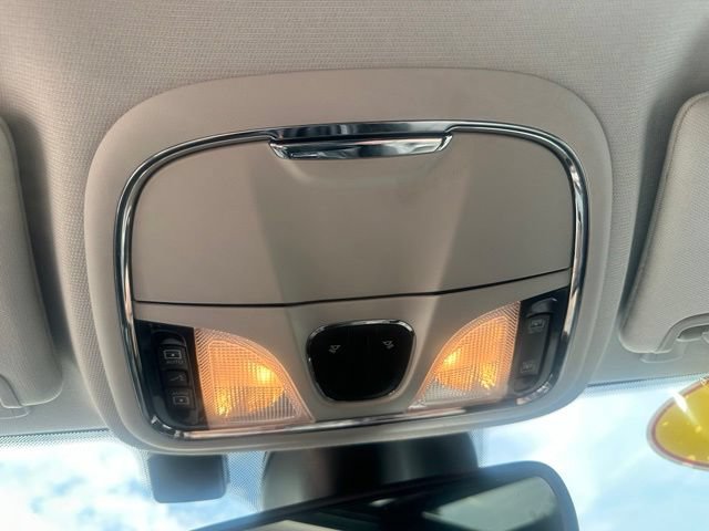 Used 2021 Jeep Cherokee Limited AWD/4WD image 38