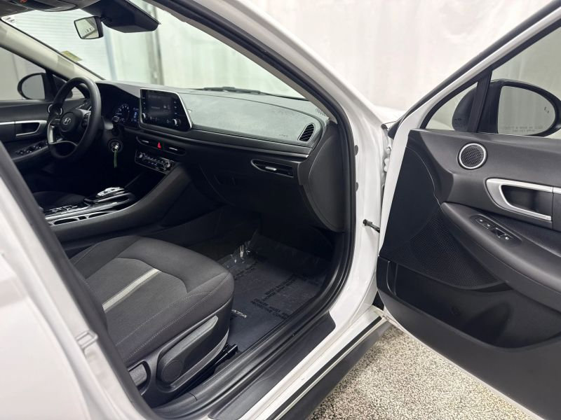Used 2023 Hyundai Sonata SE image 18