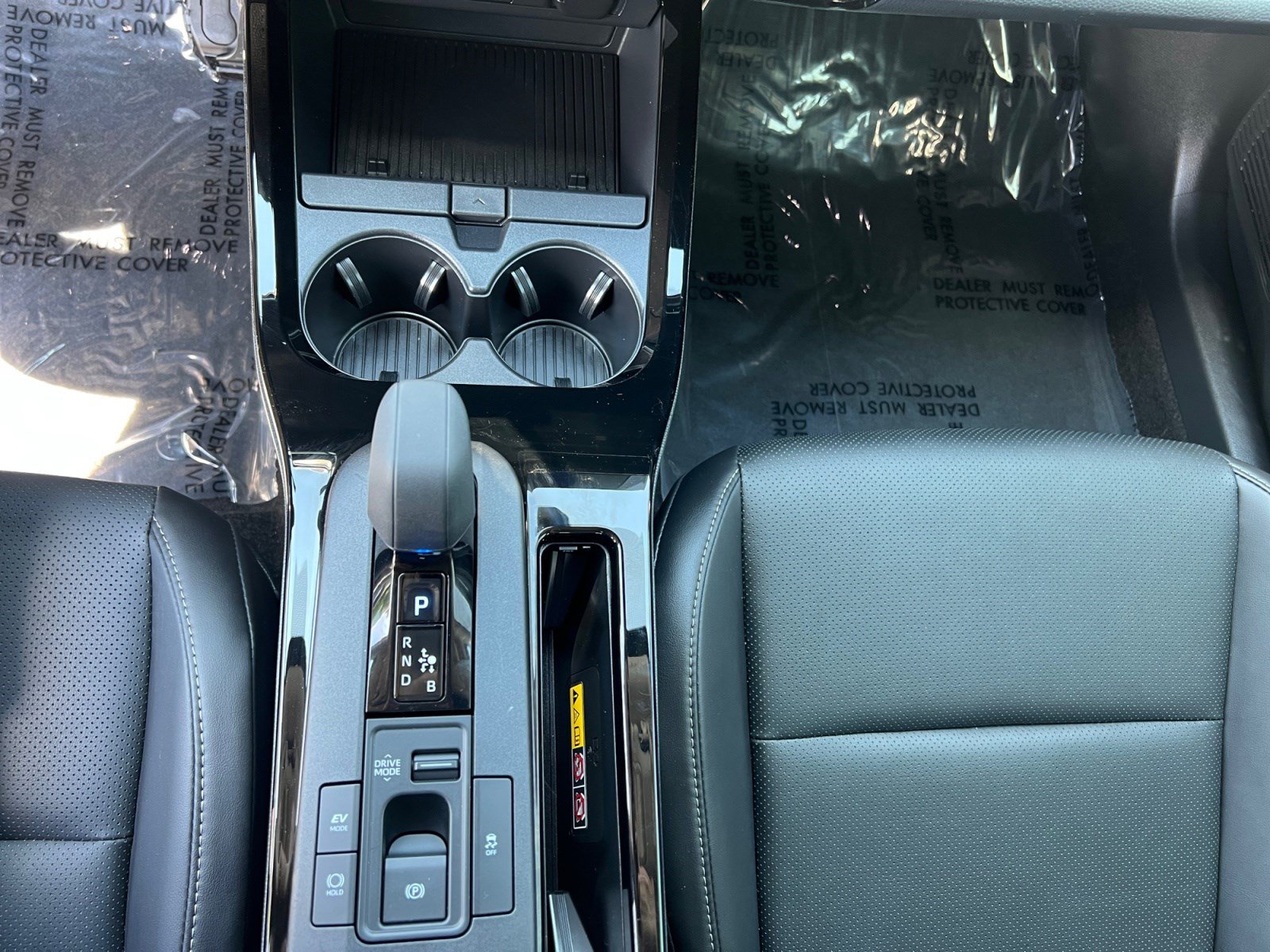Used 2025 Toyota Prius XLE AWD/4WD image 23