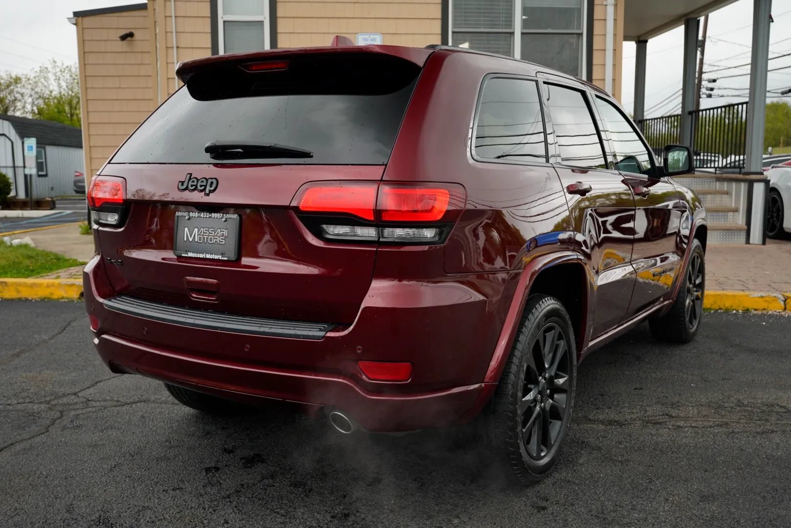 Used 2019 Jeep Grand Cherokee Altitude AWD/4WD image 5