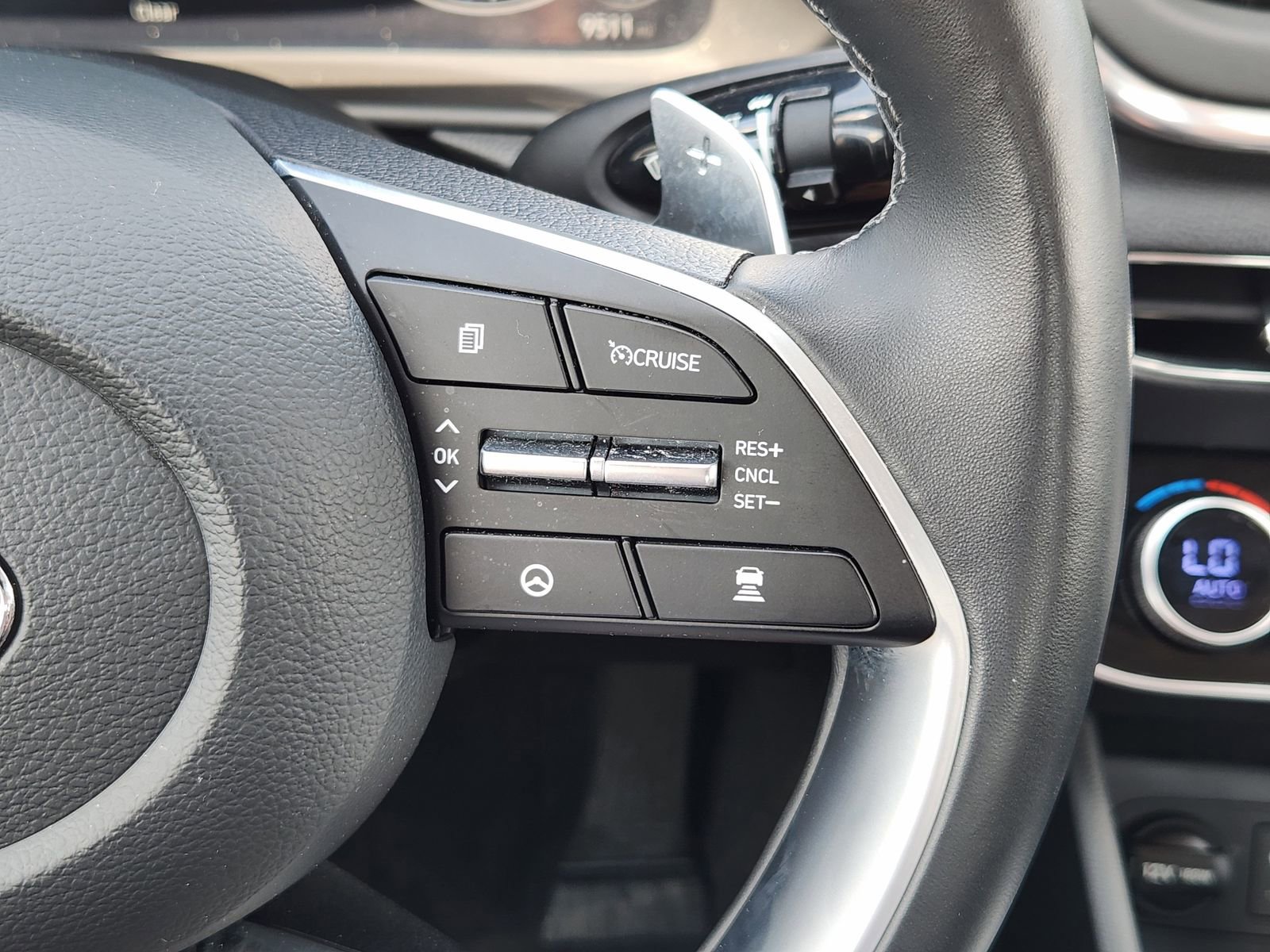 Used 2023 Hyundai Sonata Limited FWD image 39