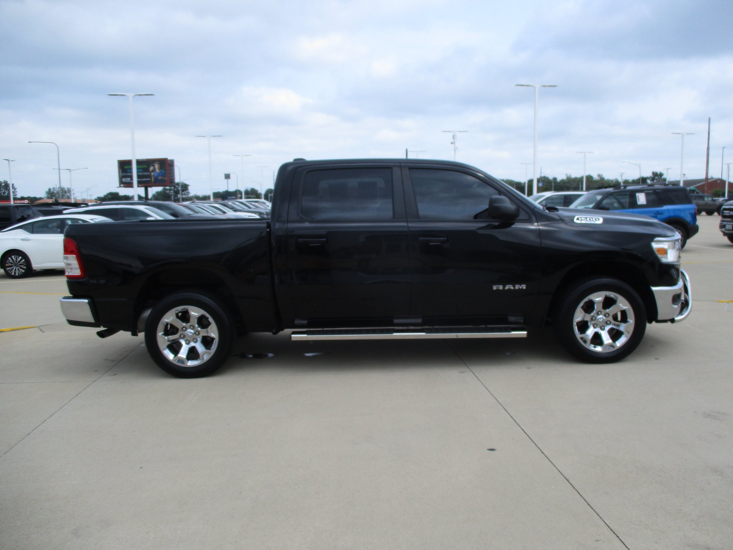 Used 2022 RAM 1500 Big Horn AWD/4WD image 9