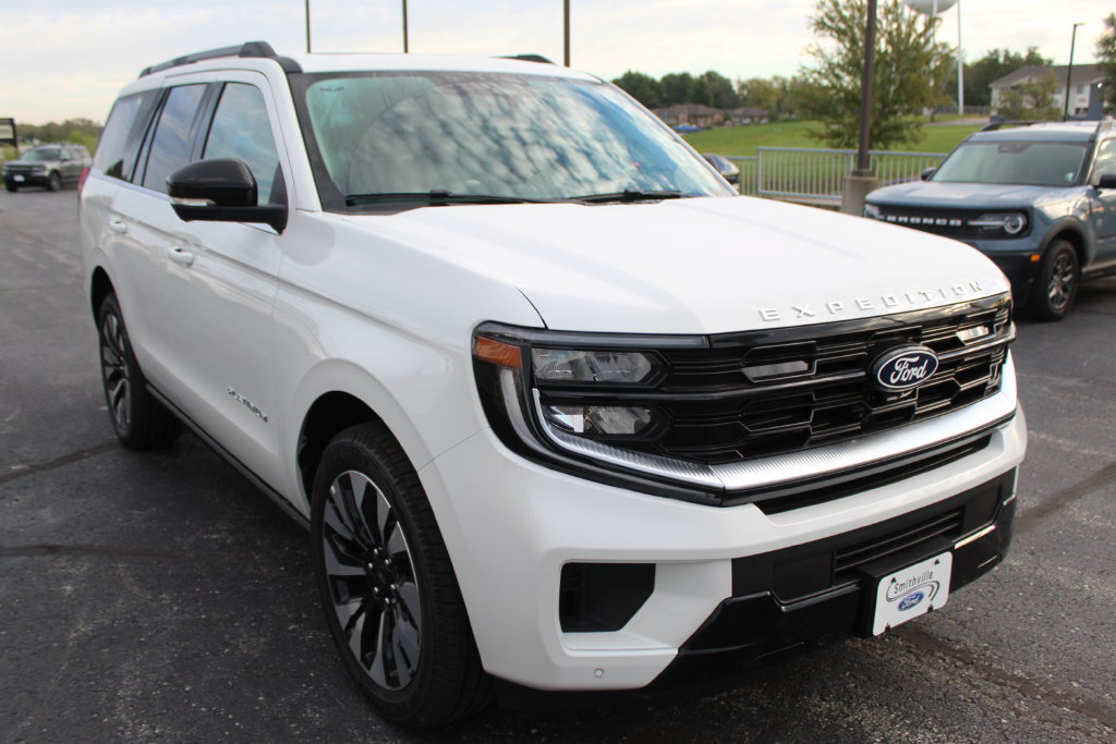 New 2027 Ford Expedition Platinum w/ Driver's Package AWD/4WD image 7