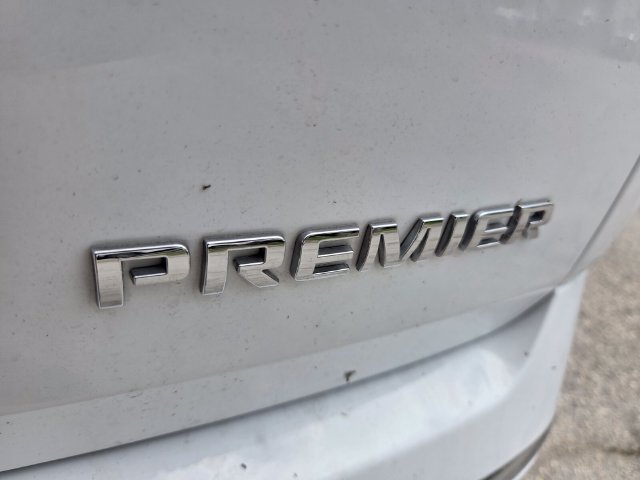 Used 2020 Chevrolet Traverse Premier FWD image 18