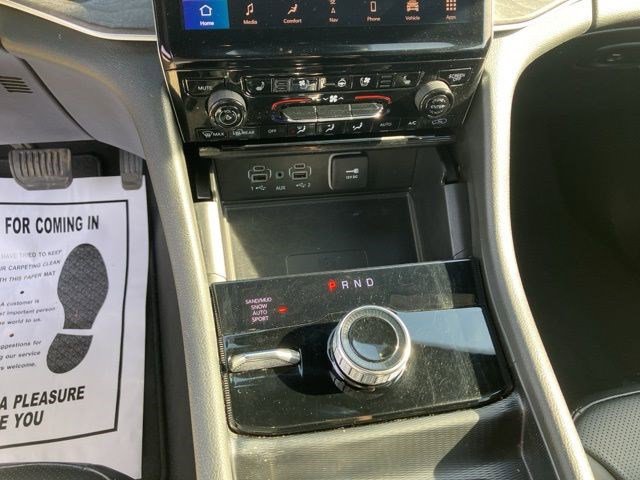 Certified 2024 Jeep Grand Cherokee L Limited w/ Luxury Tech Group II image 10