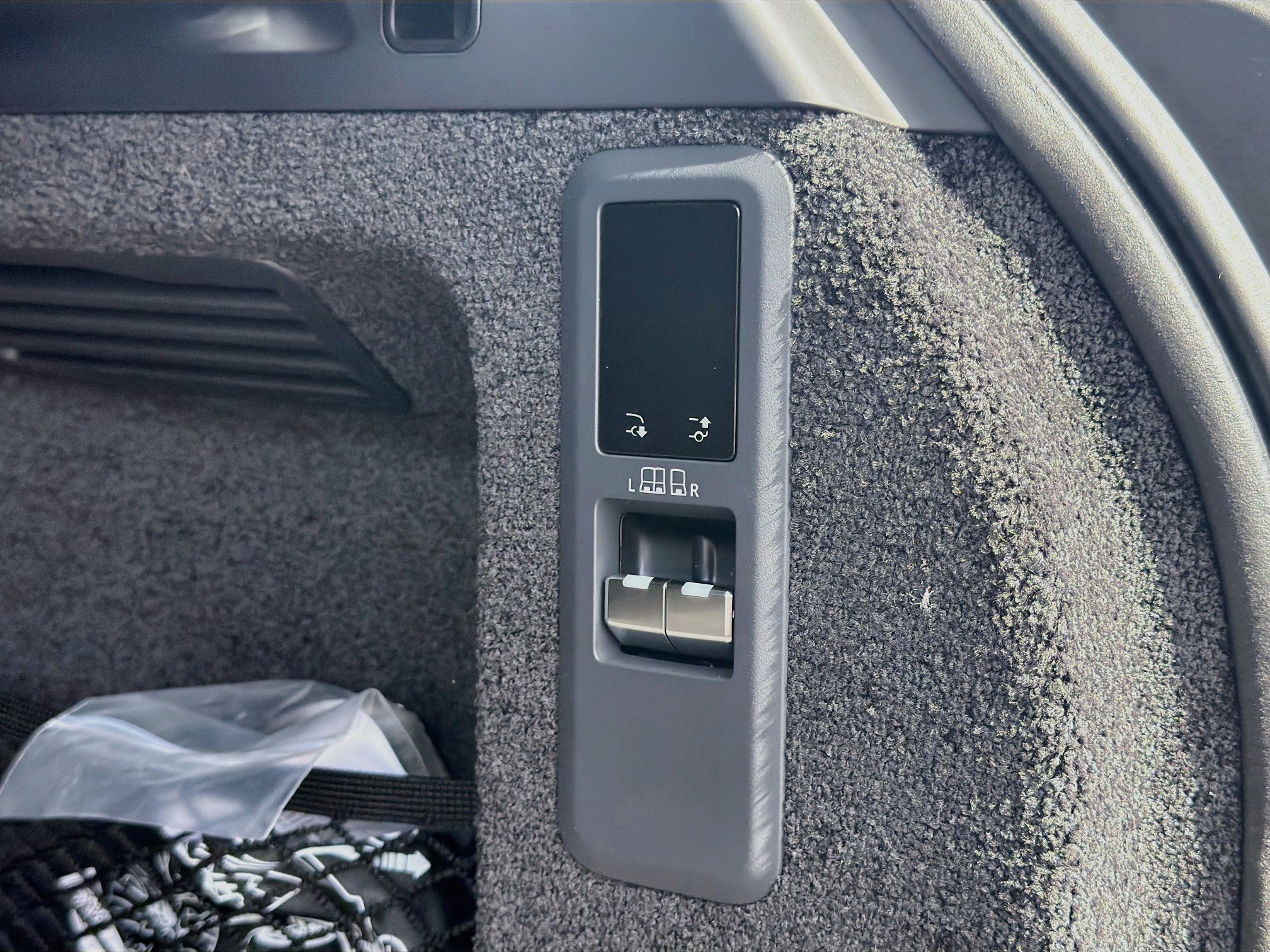 New 2026 Land Rover Range Rover SE AWD/4WD image 16